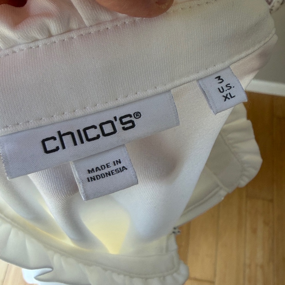Chico’s UPF Ruffle Collar Polo Zip Short Sleeve SS Top Alabaster Golf Casual - Picture 5 of 6